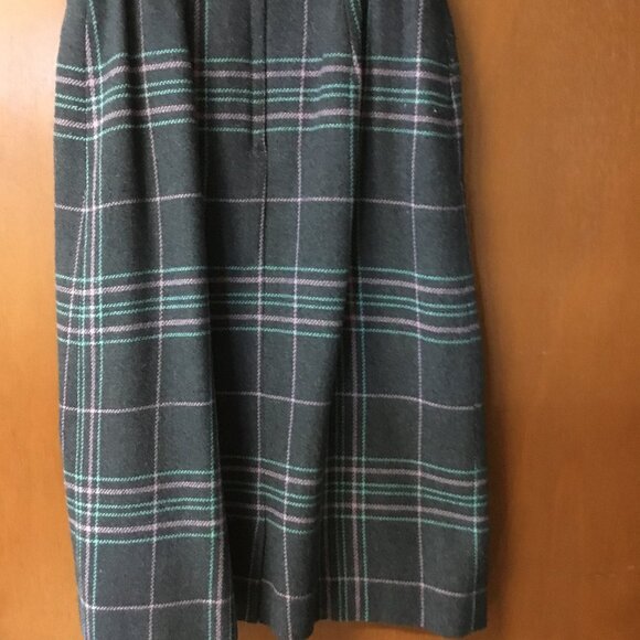 Skirt - Picture 2 of 2